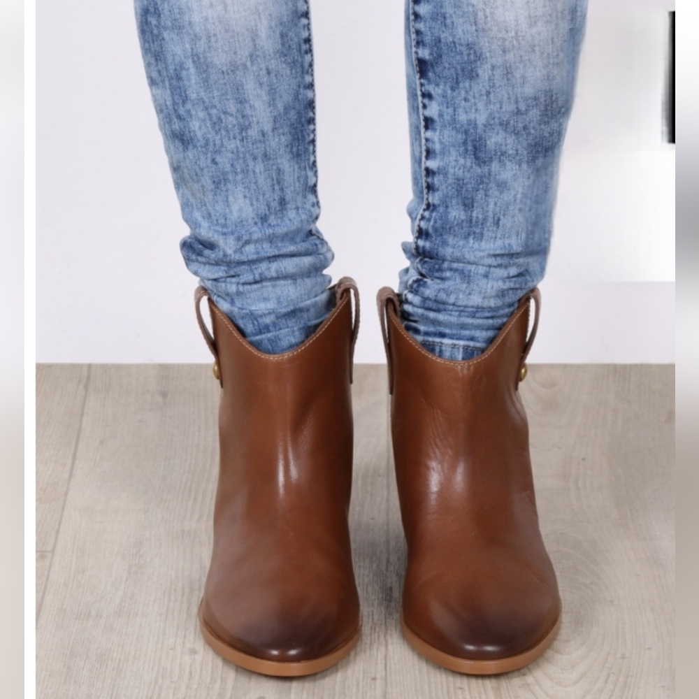 Michael Kors Ashton Tan Leather Ankle Booties - Size 9.5